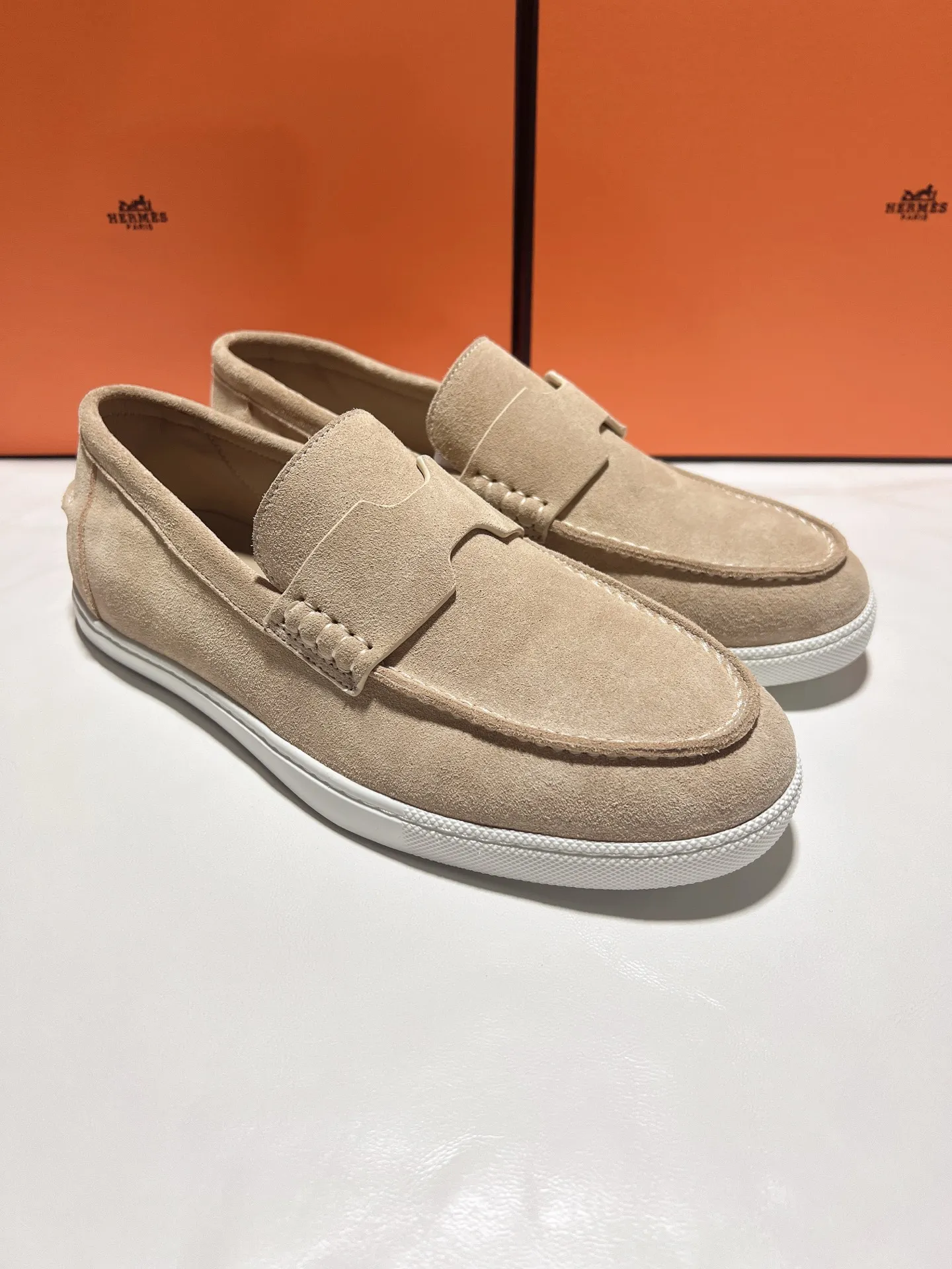 👟👟Ex-factory price 540👟👟 ♥2025 HERMES The latest hot model, the official website is developed simultaneously, original quality Size: Women's size 36/46